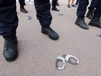 'Mảng  tối' về phân biệt đối xử và lạm dụng trẻ em da màu của cảnh sát Pháp