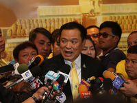 Bộ trưởng Y tế Thái Lan tình nguyện thử vaccine ngừa COVID-19