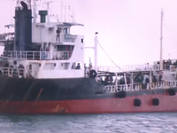 Tàu Thái Lan sơn biển số Việt Nam, chở dầu không giấy tờ