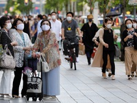 Số ca nhiễm COVID-19 mới ở Tokyo lên tới gần 500 người/ngày