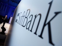 SoftBank bốc hơi 12 tỷ USD vốn hóa vì chiến lược 'cá voi Nasdaq'