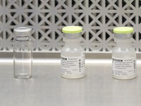 Ấn Độ cân nhắc cấp phép khẩn cấp vaccine COVID-19