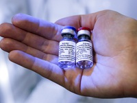 Philippines ưu tiên mua vaccine COVID-19 của Nga, Trung Quốc