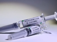 Trung Quốc lần đầu tiên ra mắt vaccine phòng chống COVID-19