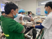 (Cập nhật) Vụ rơi thang thi công ở Nghệ An: 3 người tử vong, UBND tỉnh chỉ đạo dồn toàn lực cứu các công nhân bị thương