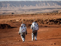 Mô phỏng sự sống trên sao Hỏa trong miệng núi lửa