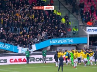 CĐV ăn mừng sập khán đài ở giải bóng đá Hà Lan