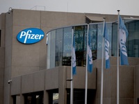 Pfizer đạt thỏa thuận cung ứng thuốc điều trị COVID-19 trên toàn cầu
