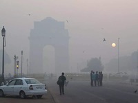 Hít thở không khí ô nhiễm ở New Delhi giống như hút 20 điếu thuốc/ngày