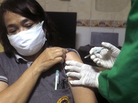 Indonesia phê duyệt vaccine Sinovac cho người cao tuổi