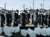 Người dân Nhật Bản thành kính tưởng niệm hàng chục nghìn nạn nhân thảm họa động đất, sóng thần