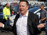 Elon Musk tuyên bố Tesla có thể sớm vượt mặt Apple