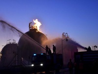 Tấn công tên lửa vào nhiều nhà máy lọc dầu ở Syria, 4 người thiệt mạng
