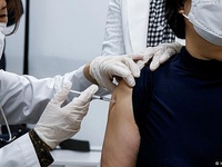 Hàn Quốc tiếp tục tiêm vaccine của AstraZeneca