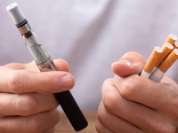 Thuốc lá điện tử chứa cần sa gây tổn thương phổi nặng ở giới trẻ Mỹ