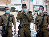 Quân đội Israel bỏ quy định đeo khẩu trang với quân nhân đã tiêm vaccine ngừa COVID-19