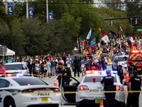 Xe tải lao vào đám đông diễu hành ở Florida, 1 người thiệt mạng