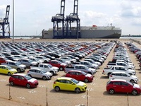 Ô tô nguyên chiếc nhập khẩu từ Trung Quốc ồ ạt vào Việt Nam