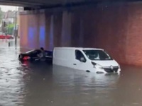 Ngập lụt nghiêm trọng ở thủ đô nước Anh, giao thông tại London 'vỡ trận'