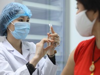 Có thể đẩy nhanh cấp phép vaccine Nanocovax của Việt Nam hay không?