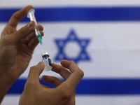 Israel cho phép tiêm liều thứ tư vaccine COVID-19