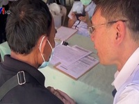 Thân nhân vụ xả súng tại Thái Lan được trợ giúp y tế