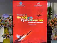Trưng bày tài liệu “Hà Nội, Ký ức 12 ngày đêm - Điện Biên Phủ trên không”