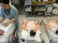Tỷ lệ sinh ở Hàn Quốc giảm xuống mức thấp nhất trong lịch sử