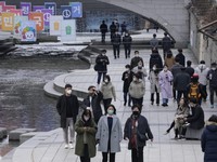 Lần đầu tiên Hàn Quốc ghi nhận số ca mắc mới vượt 300.000 ca/ngày