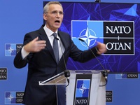 Hội nghị thượng đỉnh NATO khai mạc, NATO - EU họp khẩn về tình hình Ukraine