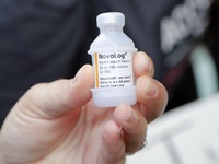 Hạ viện Mỹ phê duyệt dự luật áp đặt giới hạn chi phí insulin tự trả 35 USD/tháng