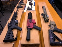 Tổng thống Biden công bố quy định mới giải quyết bạo lực 'súng ma' tại Mỹ