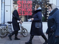 Gói trừng phạt thứ 6 của EU với Nga sẽ nhằm vào lĩnh vực ngân hàng, năng lượng