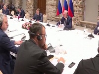 Nga - Ukraine nối lại đàm phán trực tuyến