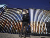Liều mạng vượt biên, số người di cư thương vong tại biên giới Mỹ tăng vọt