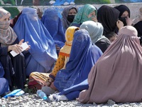 Taliban quy định phụ nữ Afghanistan phải trùm kín từ đầu đến chân
