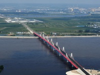 Khánh thành cầu đường bộ đầu tiên giữa Nga và Trung Quốc