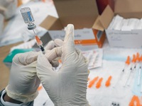 Vaccine COVID-19 cứu mạng gần 20 triệu người trong năm đầu tiên