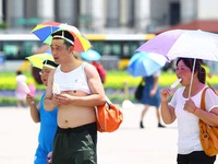 Nhiều thành phố ở Trung Quốc ban bố mức cảnh báo cao do nắng nóng