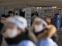 Lo ngại làn sóng lây nhiễm COVID-19 mới, Hàn Quốc mở rộng đối tượng tiêm mũi 4
