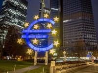 Lạm phát khu vực Eurozone lên mức kỷ lục 8,9% dù tăng trưởng tốt hơn dự kiến