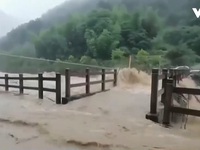 Bão Mộc Lan gây mưa lớn tại các vùng ven biển Trung Quốc