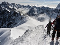 “Hãy đặt cọc chi phí đám tang của bạn trước khi leo núi Mont Blanc”