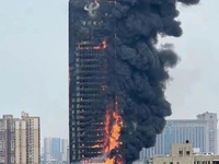 Cháy tòa nhà chọc trời tại Trung Quốc, hiện chưa ghi nhận thương vong