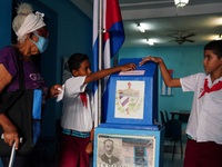 Cuba hợp pháp hóa hôn nhân đồng giới với tỷ lệ ủng hộ cao trong cuộc trưng cầu dân ý