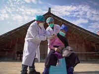 Người dân nông thôn Trung Quốc đề phòng dịch COVID-19