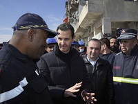Tổng thống Syria Bashar al-Assad thị sát vùng chịu ảnh hưởng bởi động đất