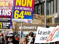 Hàng trăm nghìn người biểu tình trên khắp nước Pháp phản đối cải cách hưu trí