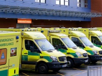 Hàng nghìn nhân viên cứu thương đình công tại Anh