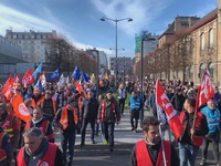 Hỏa hoạn và đụng độ bùng phát trong cuộc biểu tình phản đối cải cách hưu trí ở Pháp